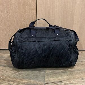 Lululemon weekend/gym bag
